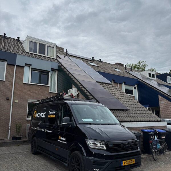 SAJ HS3 batterij met geintegreerde 11 kW EV-lader